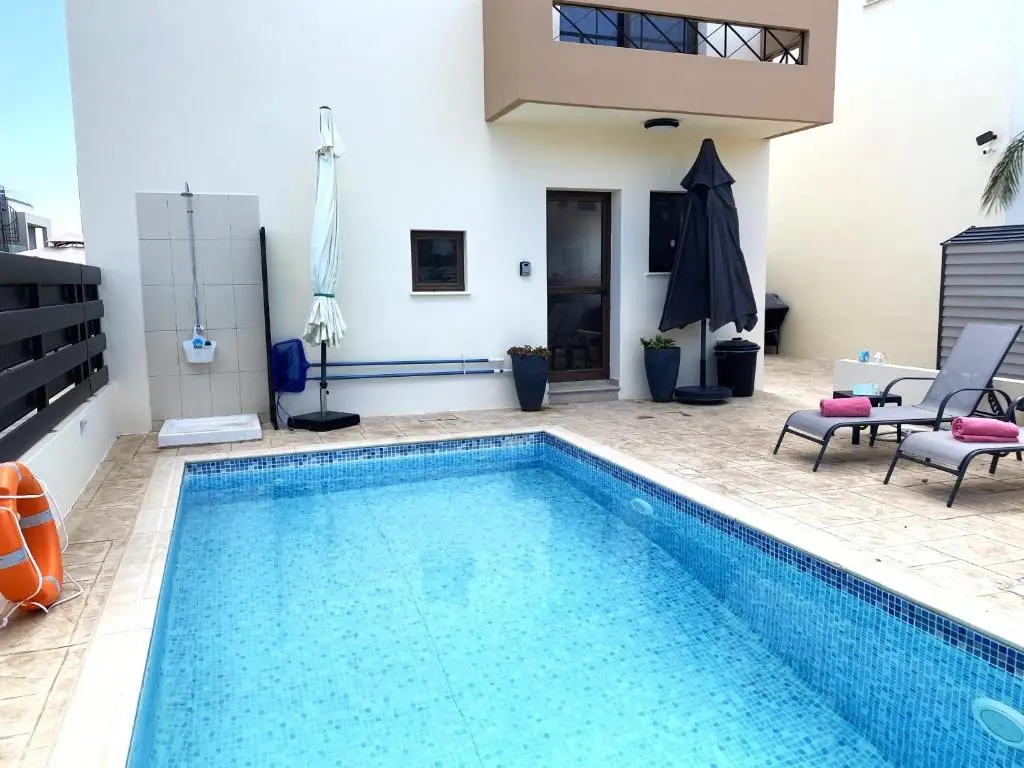 Паралимни: Serena Holiday Villa DPS6