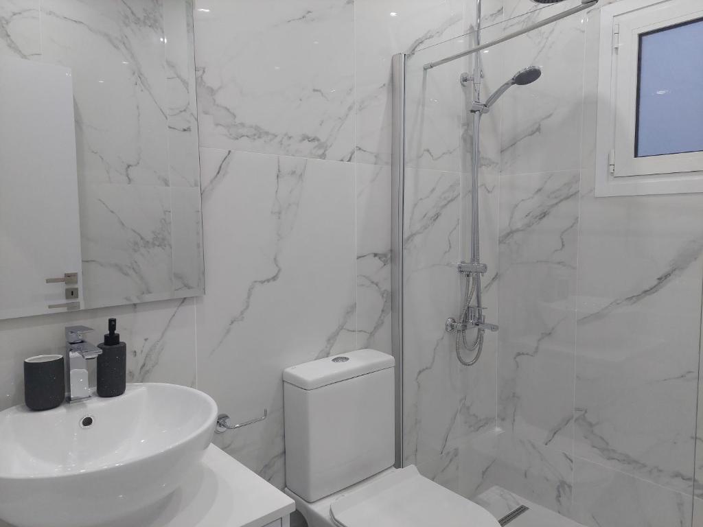 Агиос Тихонас: White Arches Holiday Apartment 448