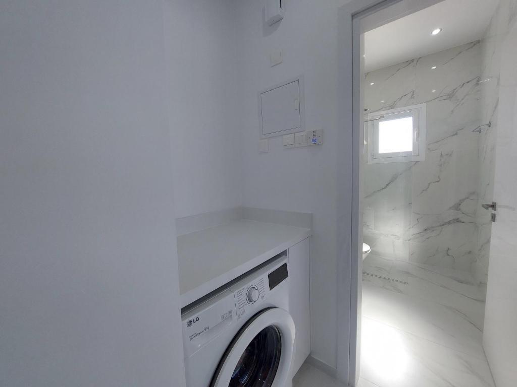 Агиос Тихонас: White Arches Holiday Apartment 448