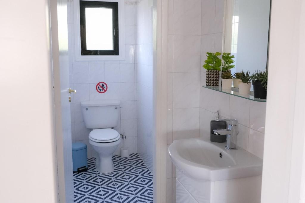 Масотос: Detached 3 bedroom villa recently refurbished, only 1200 metres from the sea