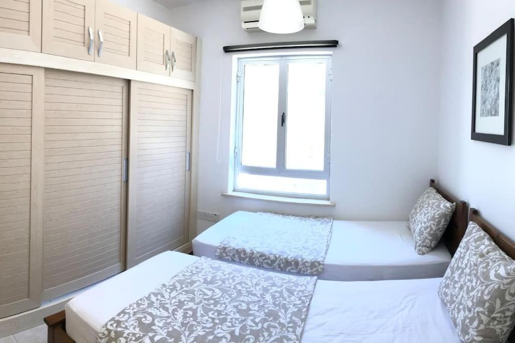 Калогреа: Boutique seafront apartment