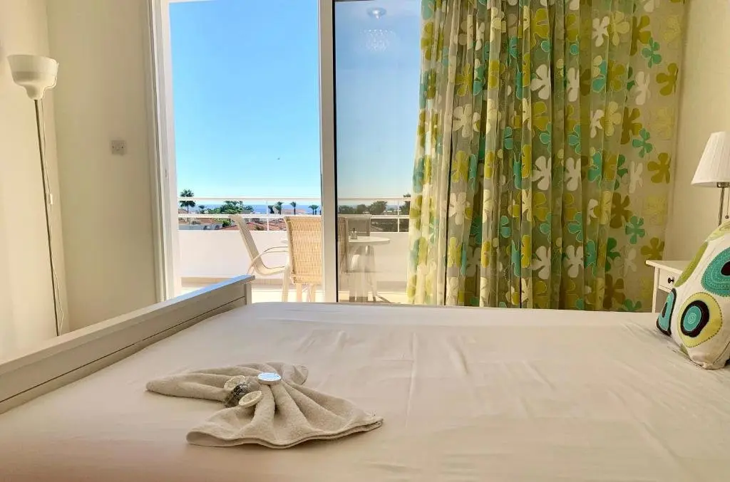 Айя-Напа: Nissi 3 C14 Sea View Top Floor Apartment