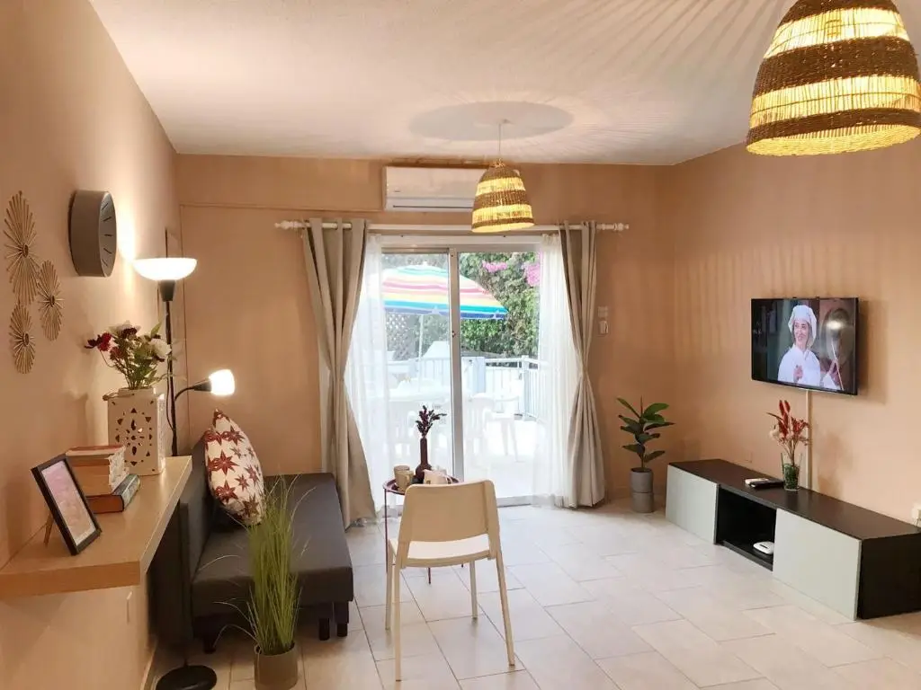 Пафос: Seaside Maisonette 200M from sea
