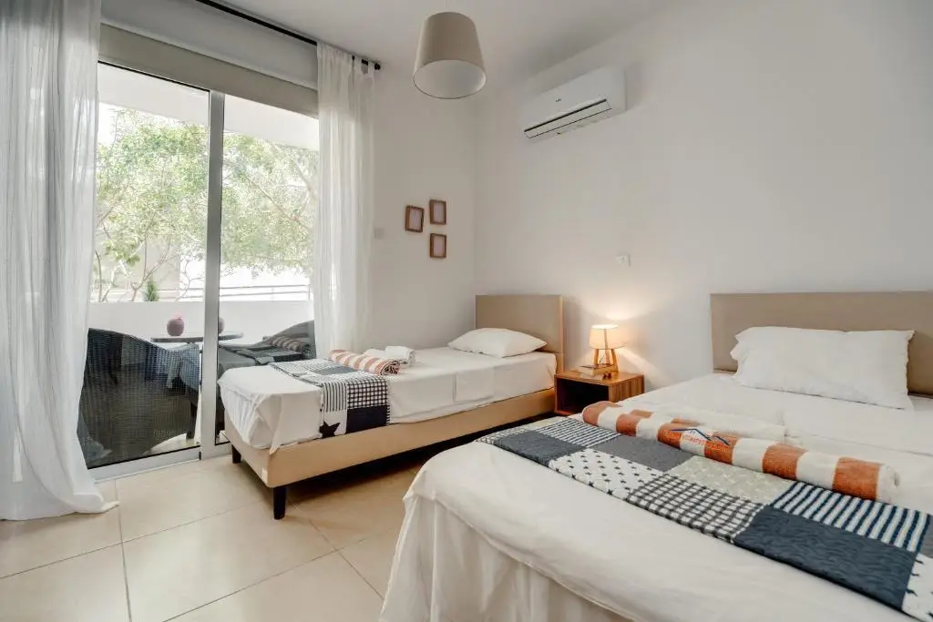 Паралимни: SunnyVillas: 2BR Mythical Apt*Swimming Pool*AK04
