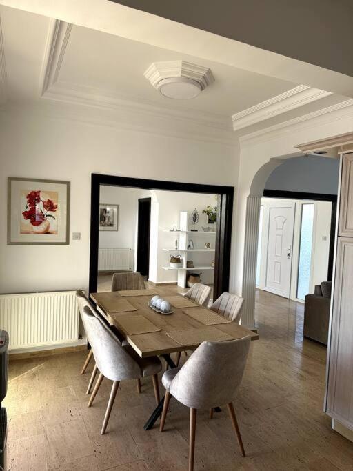 Трикомо (Искеле): Beautiful 5 bed Villa with Pool