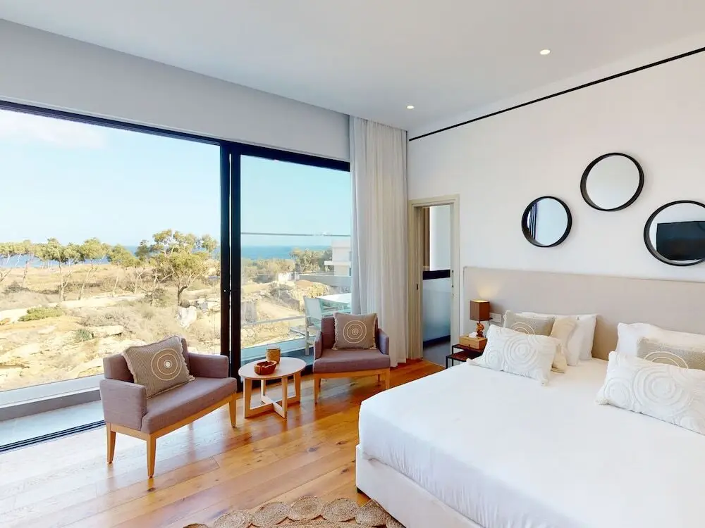Konnos Bay Polymnia - Stunning 4-bdr Villa With Sea View — фото 1