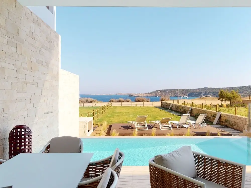 Протарас: Sanders Konnos Bay Athina - Breathtaking 6-bedroom Villa On the Beach Front