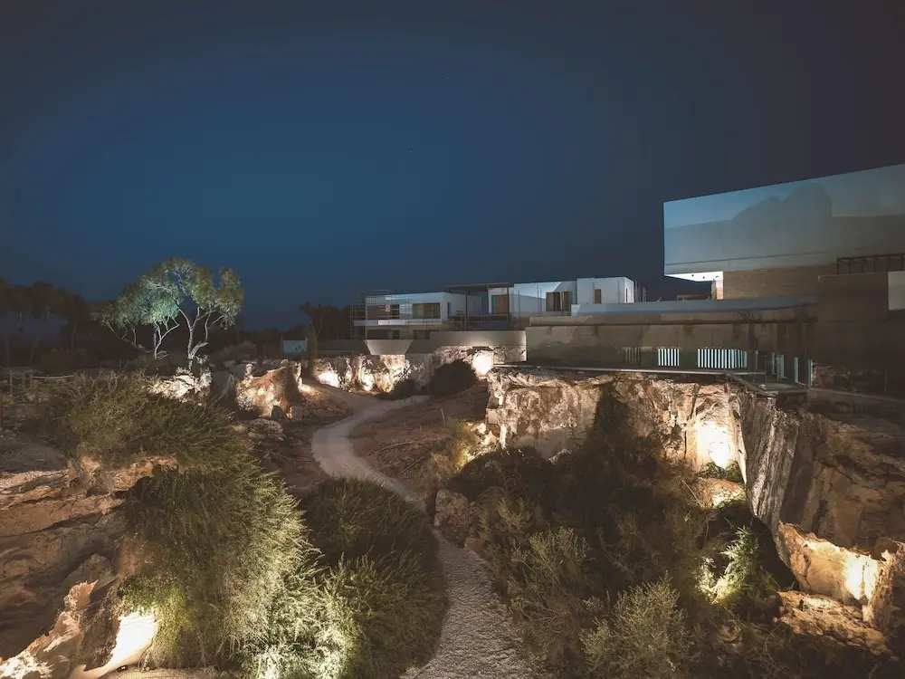 Протарас: Sanders Konnos Bay Athina - Breathtaking 6-bedroom Villa On the Beach Front