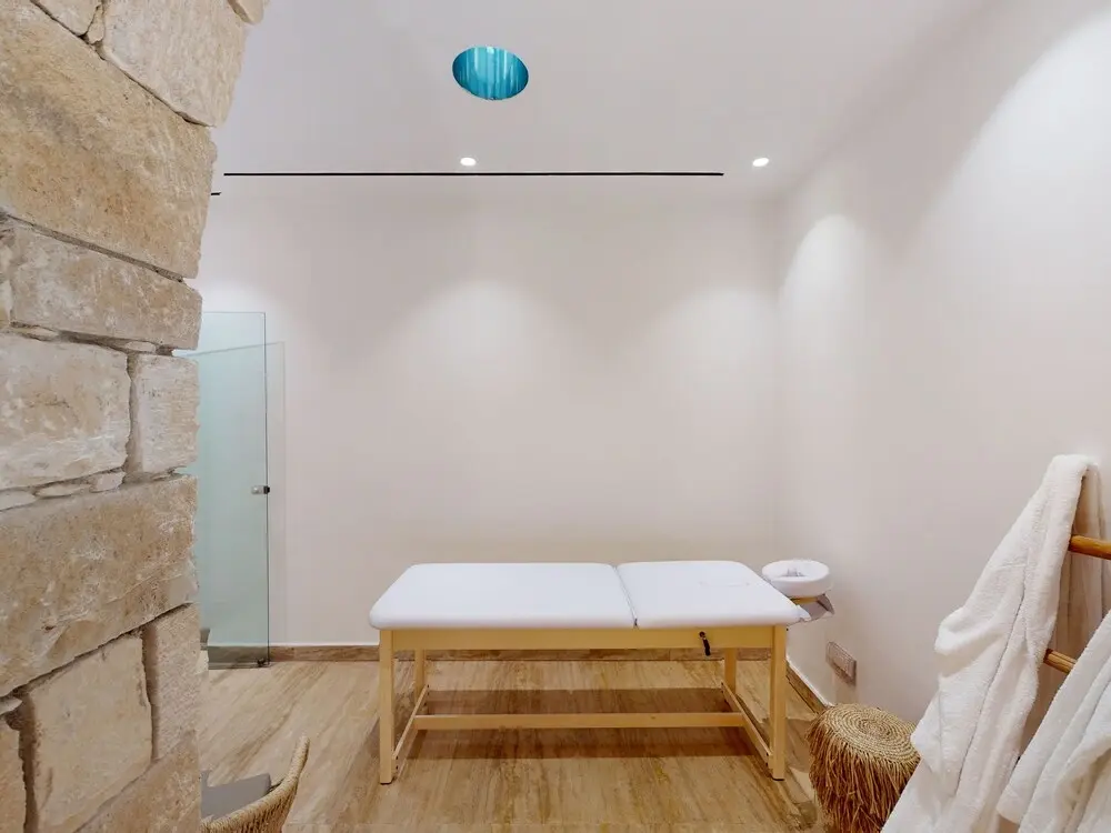 Протарас: Sanders Konnos Bay Athina - Breathtaking 6-bedroom Villa On the Beach Front