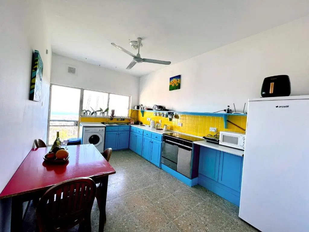 Лапта: Sea View Spacious Private Villa in Lapta