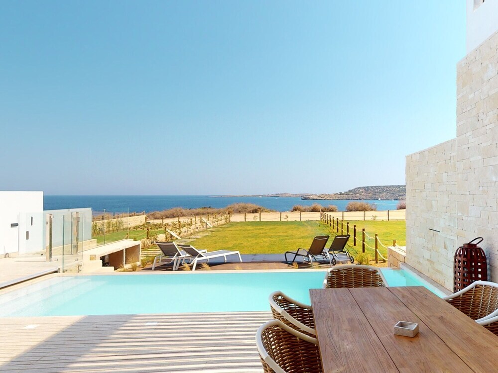 Протарас: Sanders Konnos Bay Artemis - Captivating 5-bedroom Villa On the Beach Front