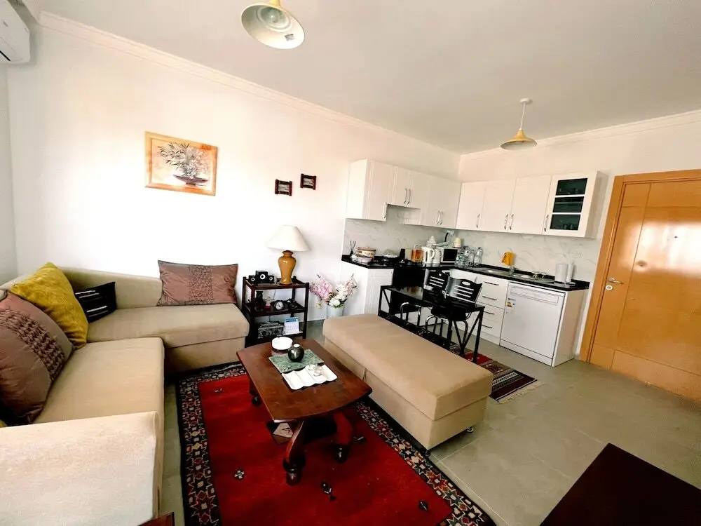 Алсанджак: Convenient Sea View Flat in Central Kyrenia