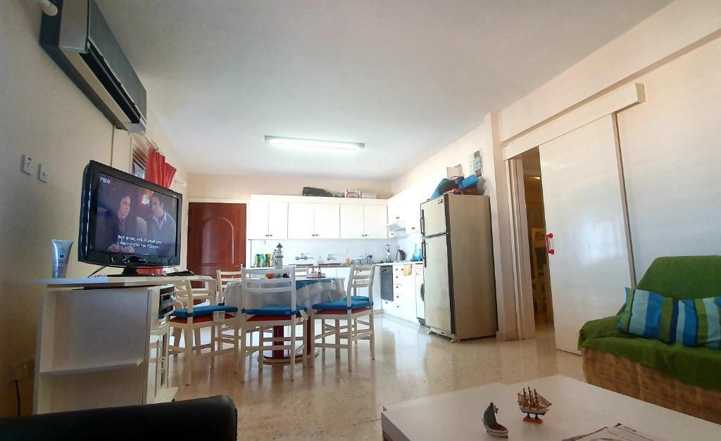 Паралимни: Retire holiday apartment