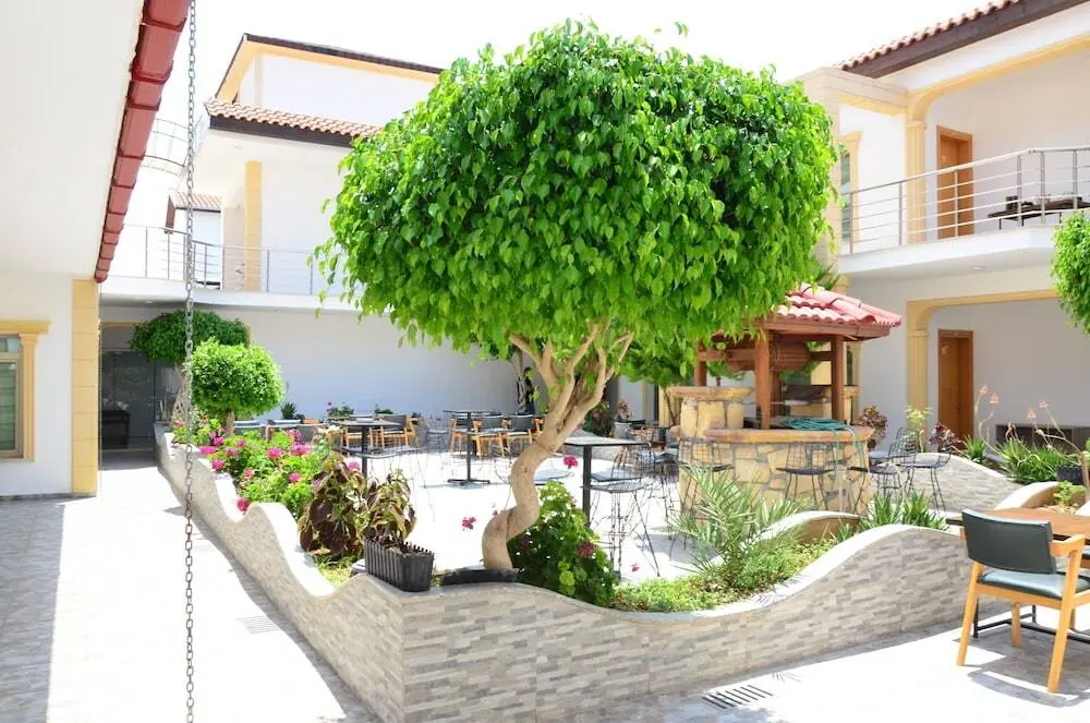 Никосия: Nagas Hotel & Restaurant at Historical Part of Nicosia
