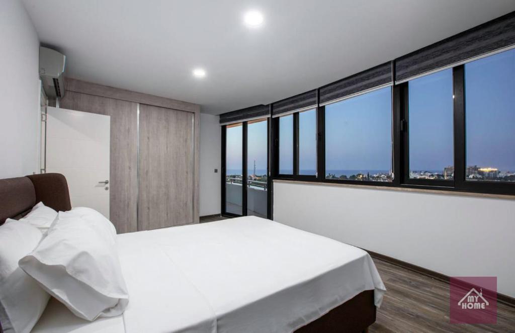 Luxury Full Sea & Mountain View Penthouses — фото 1