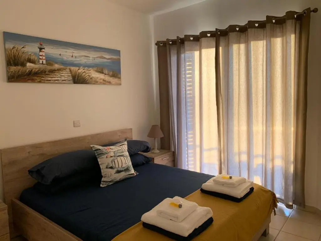 Пафос: Stylish 2 bedroom apartment with seaviews in King's Palace
