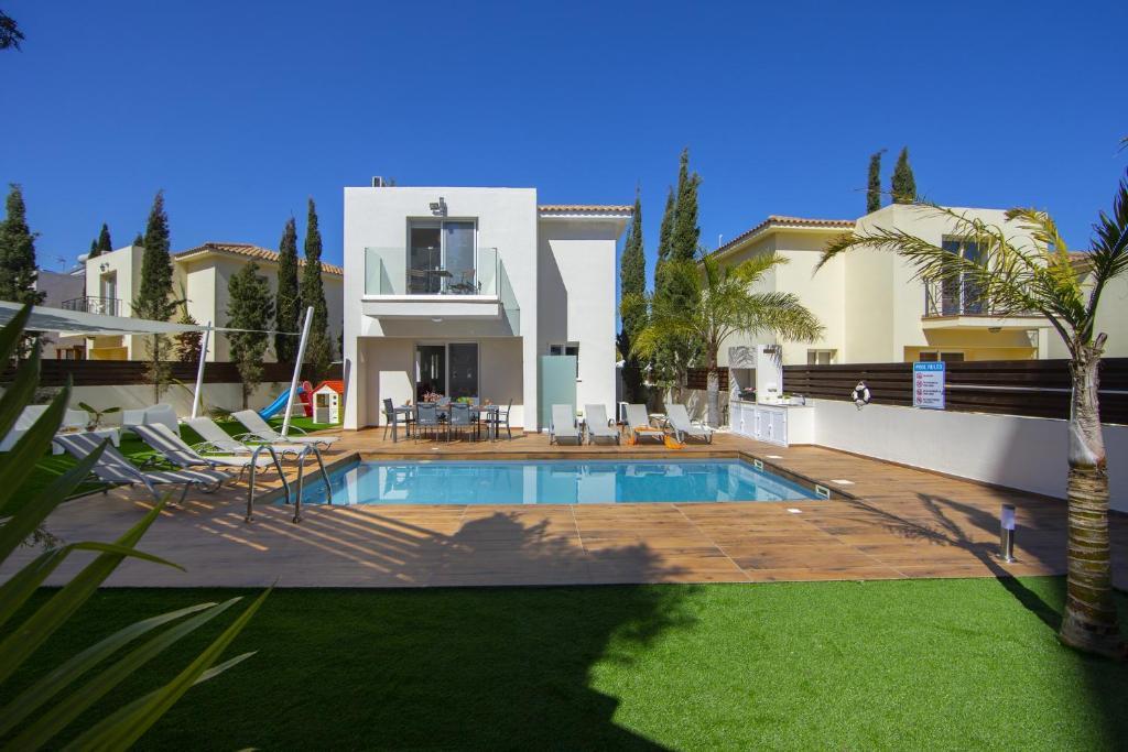 Tsokkos Luxury Villa — фото 1
