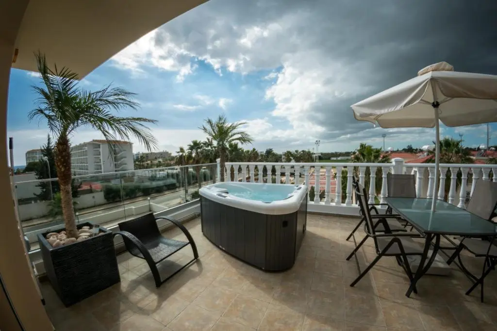 Айя-Напа: Paradi Nissi Golden Sands Apartment