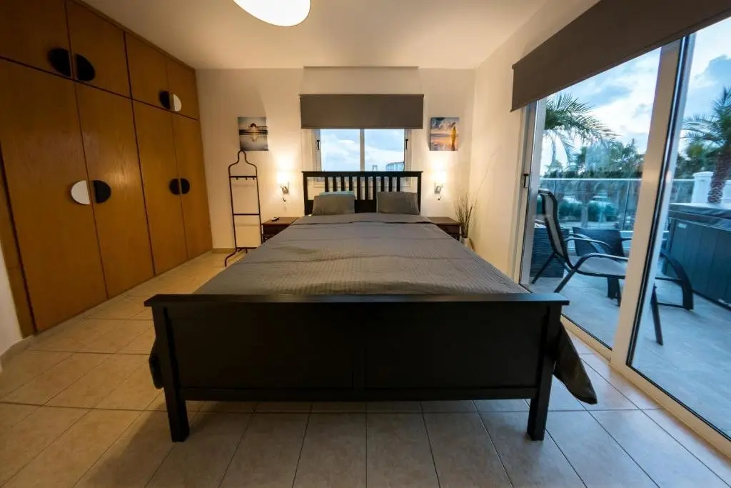 Айя-Напа: Paradi Nissi Golden Sands Apartment