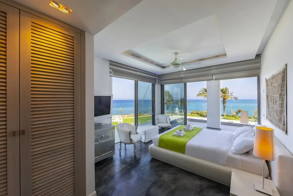 Протарас: Beachfront Dream Villa