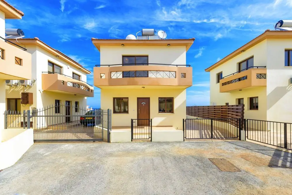 Паралимни: Villa Anthea