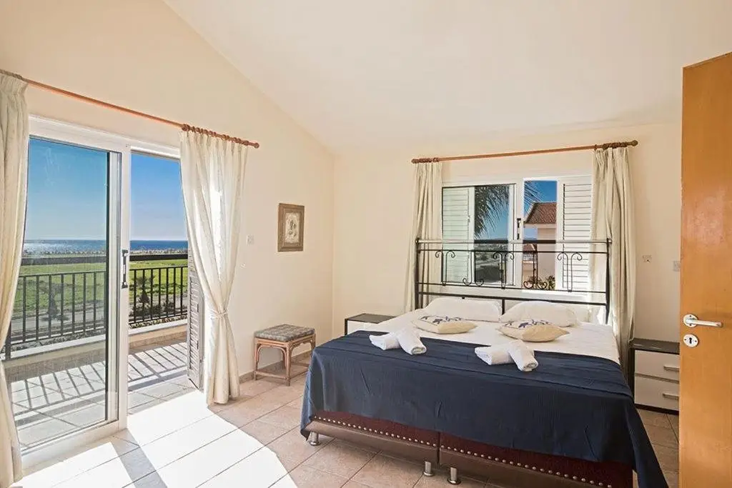 Айя-Напа: Villa Magusta - Modern 4 Bedroom Ayia Thekla Villa with Pool - Close to the Beach