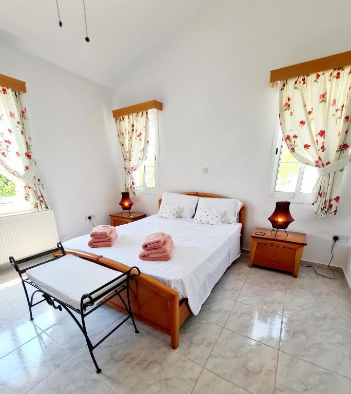 Тала: Villa Elysium, 3 bedrooms, pool, sea view & wifi