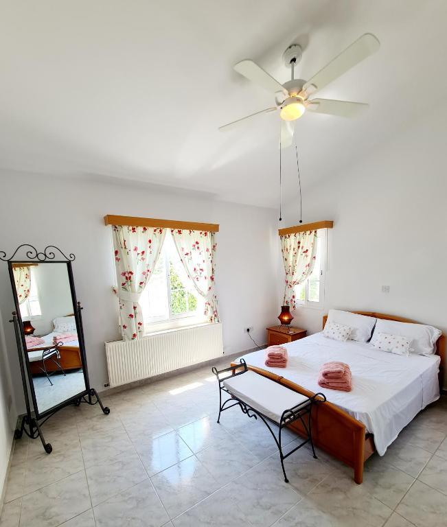 Тала: Villa Elysium, 3 bedrooms, pool, sea view & wifi