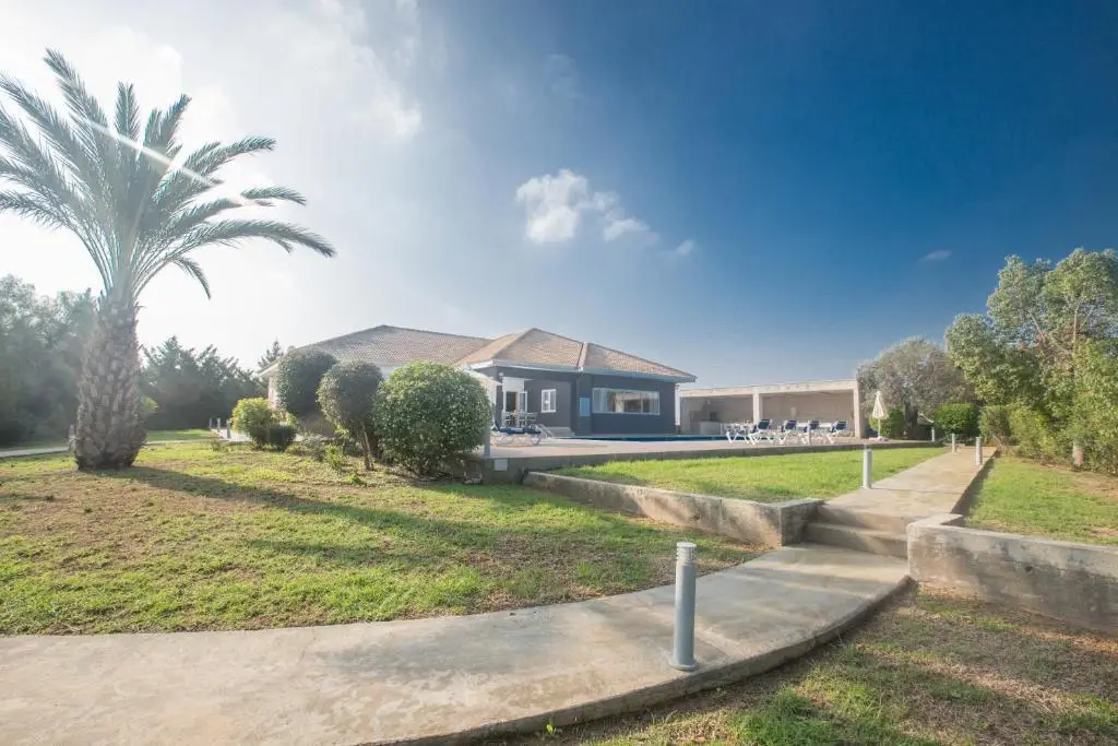 Villa Salamis — фото 1