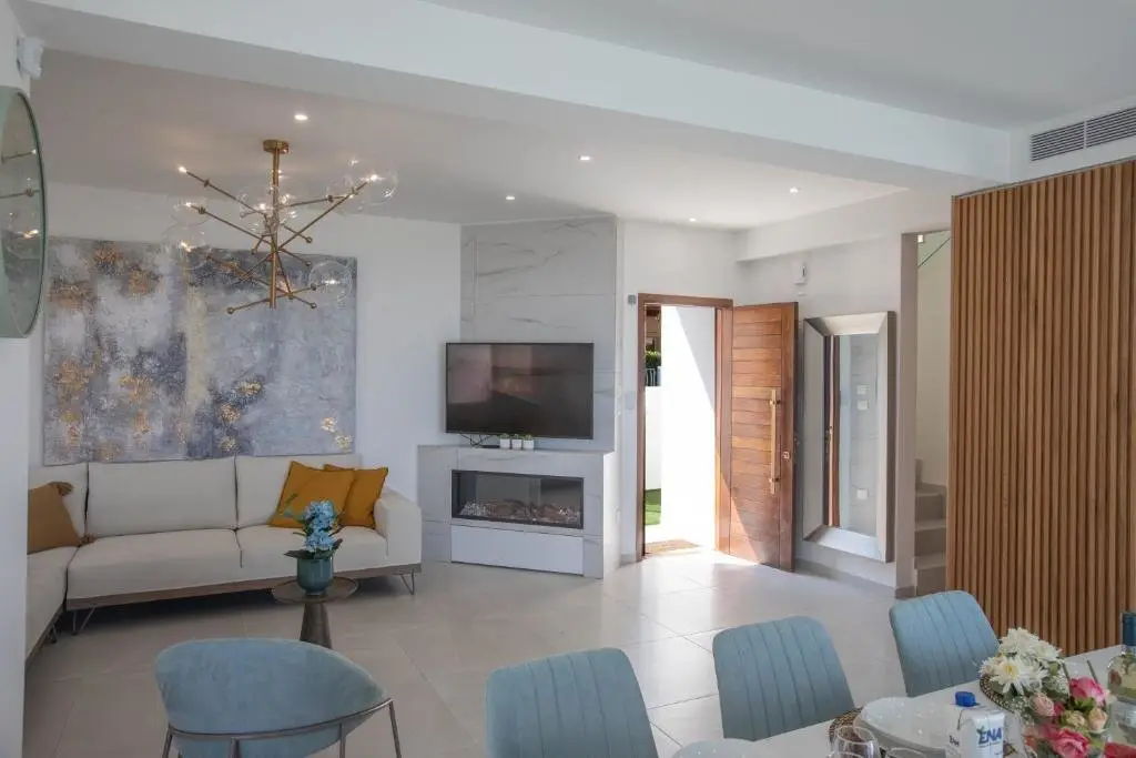 Протарас: Artizan Seafront Villa 5