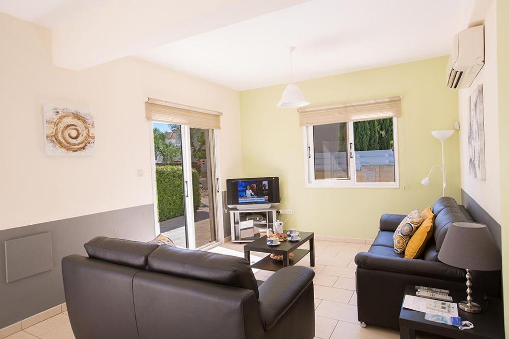 Айя-Напа: Villa Thekla - Modern 3 Bedroom Ayia Thekla Villa with Pool - Close to the Beach