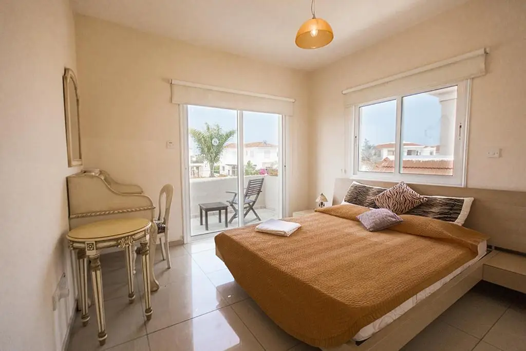 Паралимни: Tranquility 4 bedroom villa