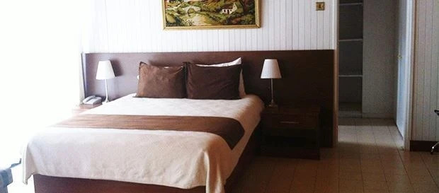 Алсанджак: La Hotel Kyrena