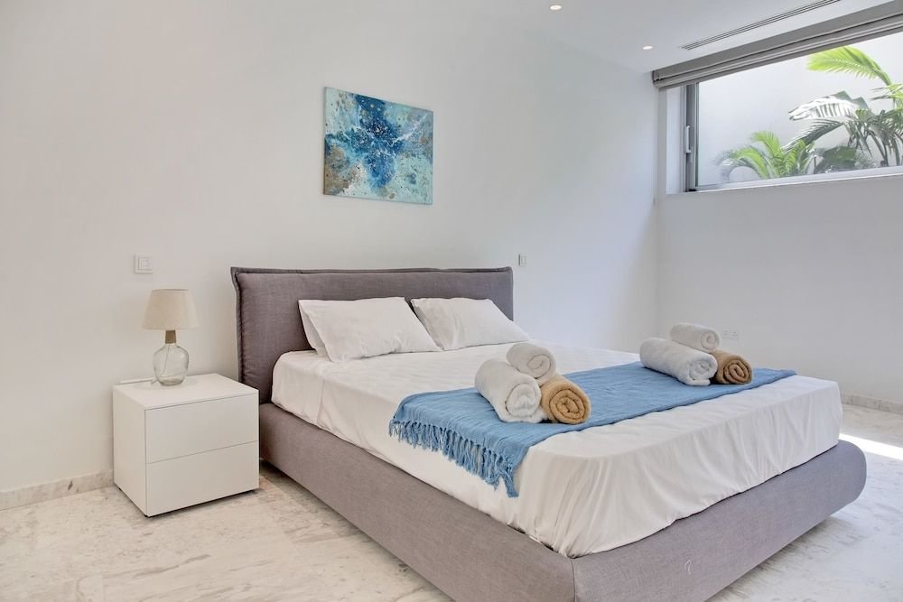 Айя-Напа: Sea Pearl Beachfront Villas