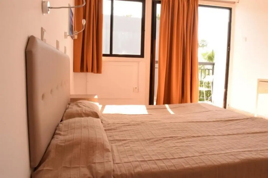 Айя-Напа: Pambos Napa Rocks / Katalina Apartments