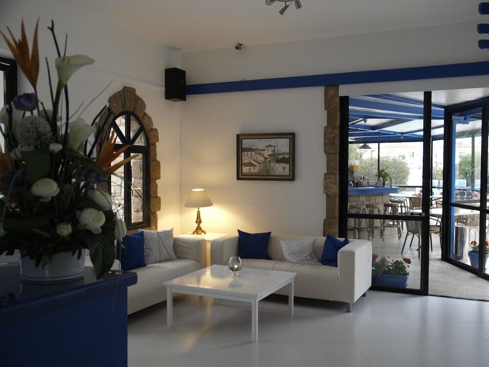 Hilltop Gardens Apartments Paphos — фото 1