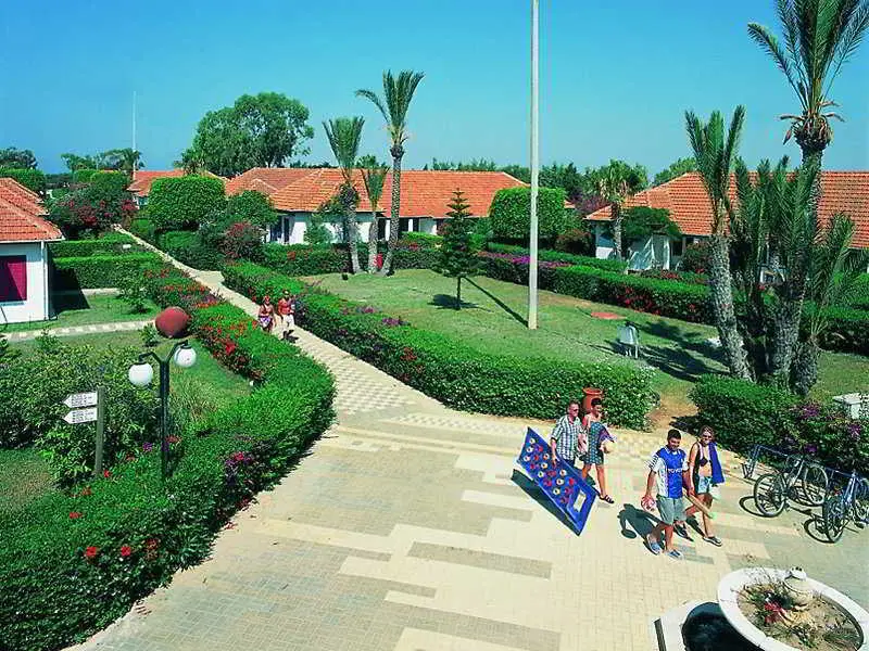Перволия: Faros Holiday Village