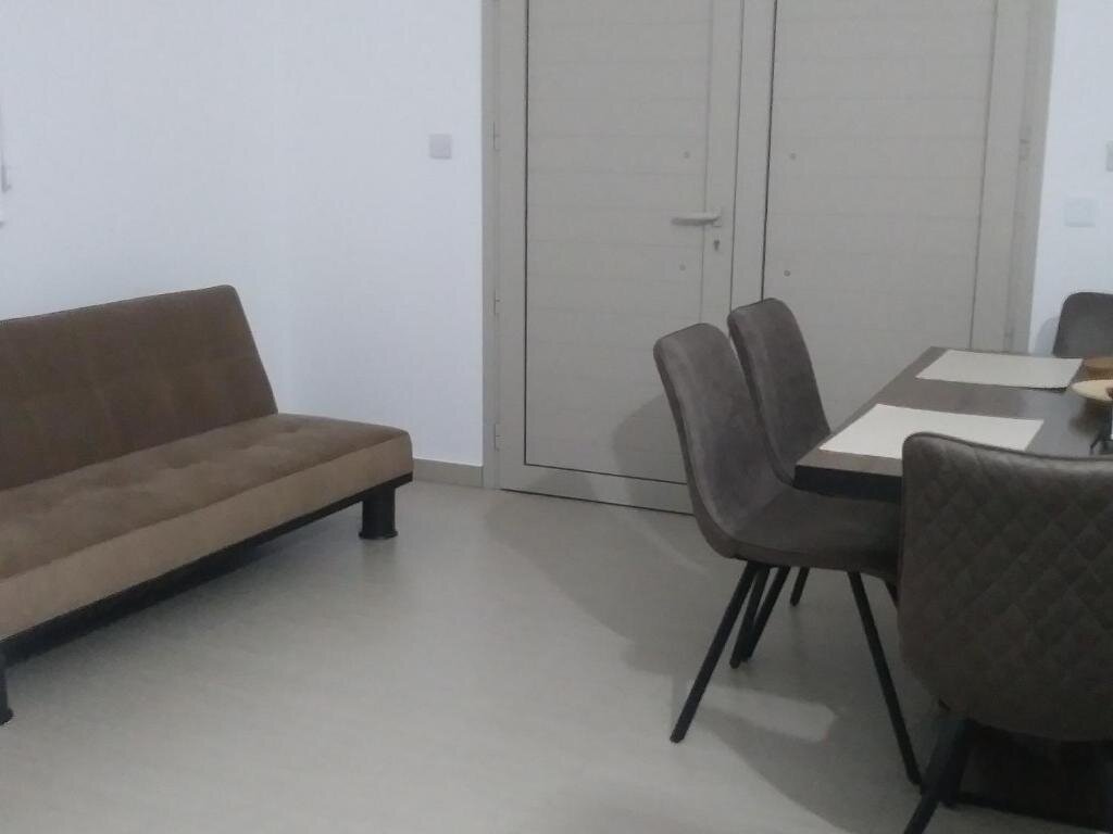 Полис Хрисохус: Argaka Palm Tree Apts