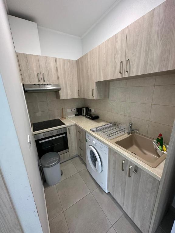 Лимассол: Modern city center studio saripolou