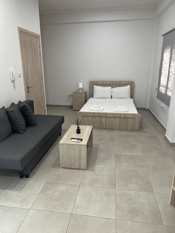 Лимассол: Modern city center studio saripolou
