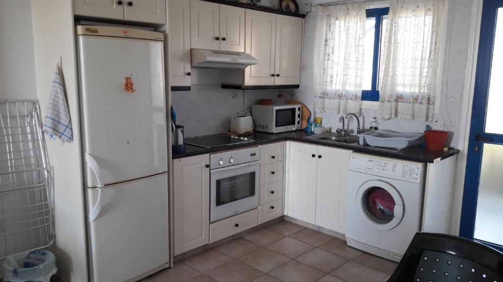 Перволия: Rita SeaView Apartment