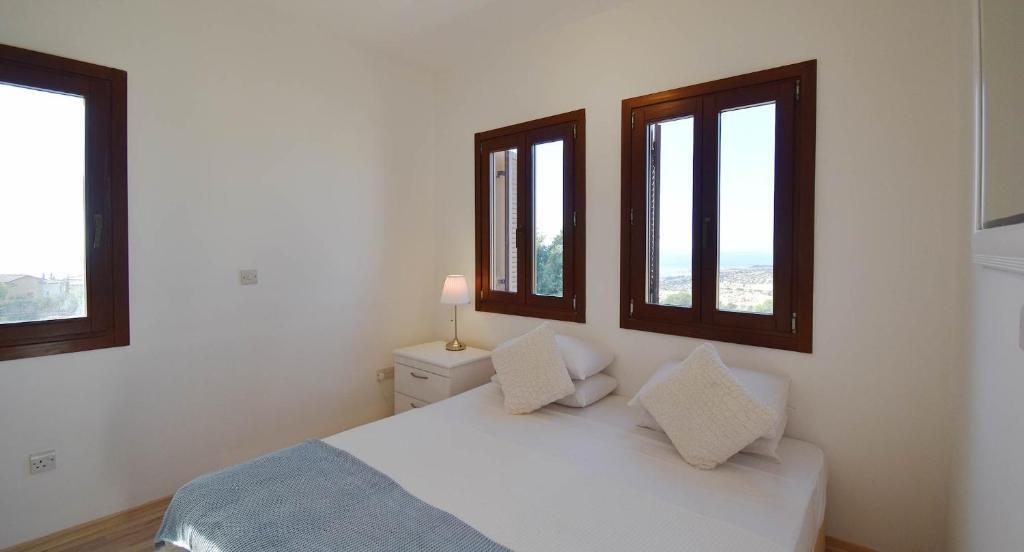Куклия: 1 bedroom Apartment Pyrgos with beautiful sea and sunset views, Aphrodite Hills Resort