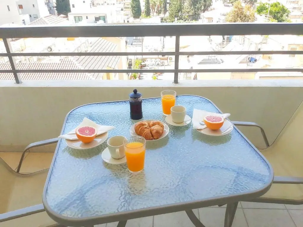 Лимассол: Eden Sea Breeze, 1 Bed, Rooftop Pool, Gym