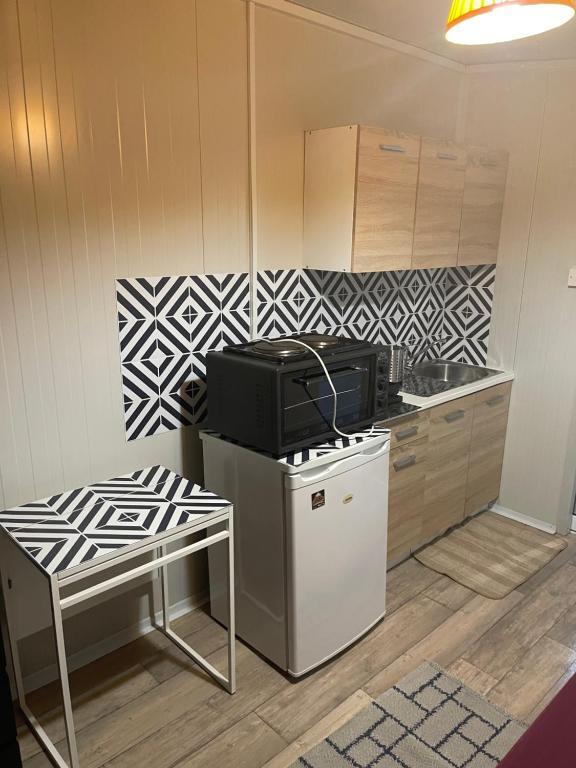 Лимассол: cozy studio in town center
