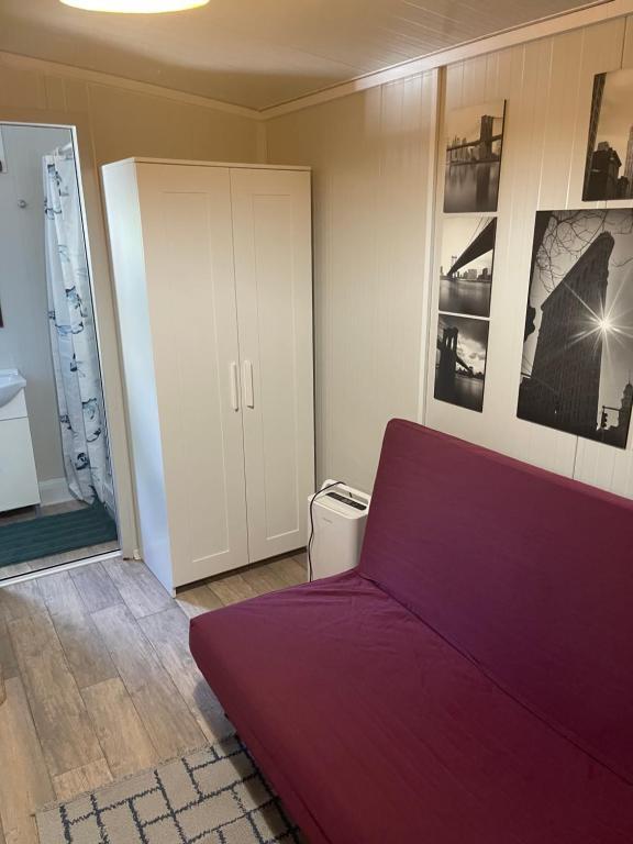 Лимассол: cozy studio in town center