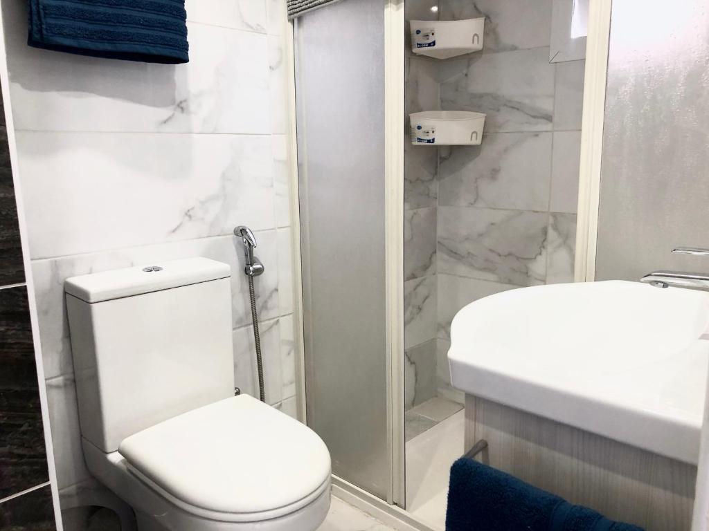 Гермасойя: Seafront - 2 Bedroom Modern