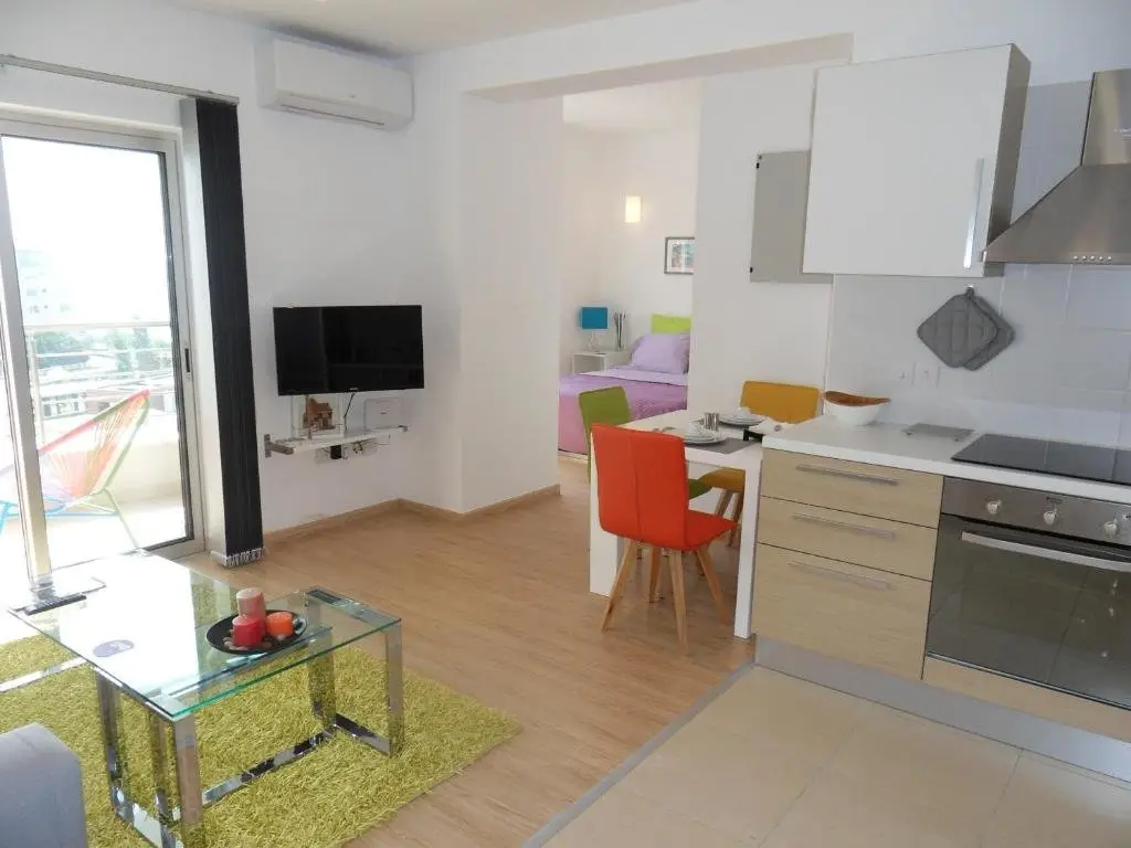 Лимассол: Eden Beach Apartment 611