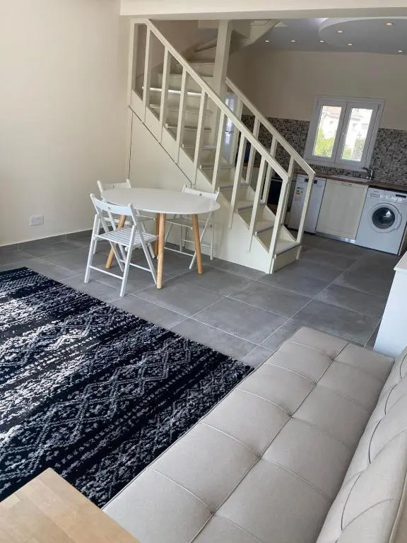 Агиос Тихонас: Wonderful 2-storey 2 bedroom apartment