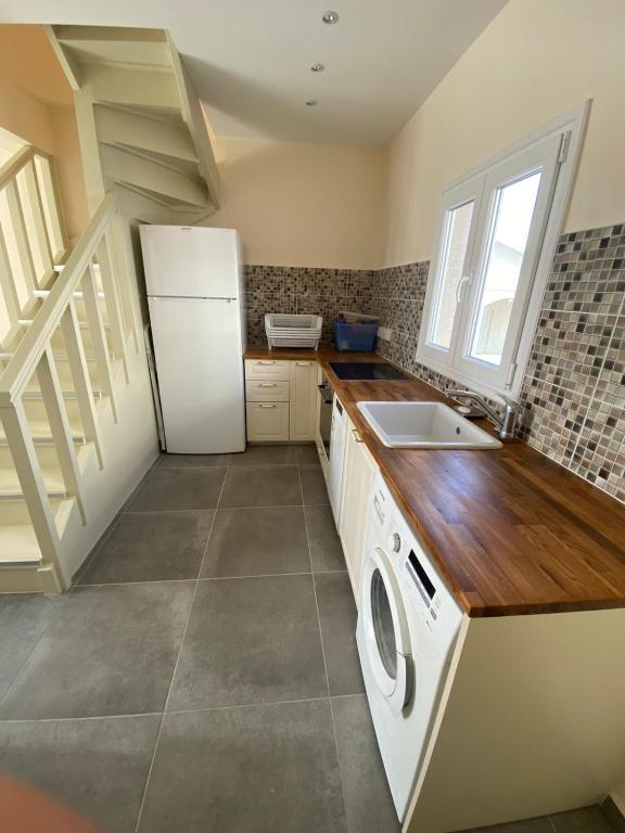 Агиос Тихонас: Wonderful 2-storey 2 bedroom apartment
