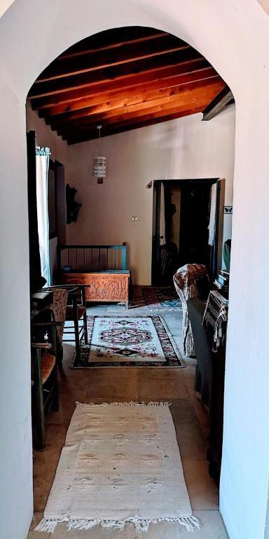 Какопетрия: Mountain Traditional Village House Writer's Retreat
